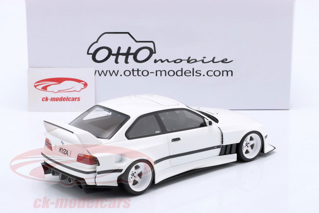 BMW E36 Khyzyl Saleem Год постройки 2022 альпийский белый 1:18 OttOmobile