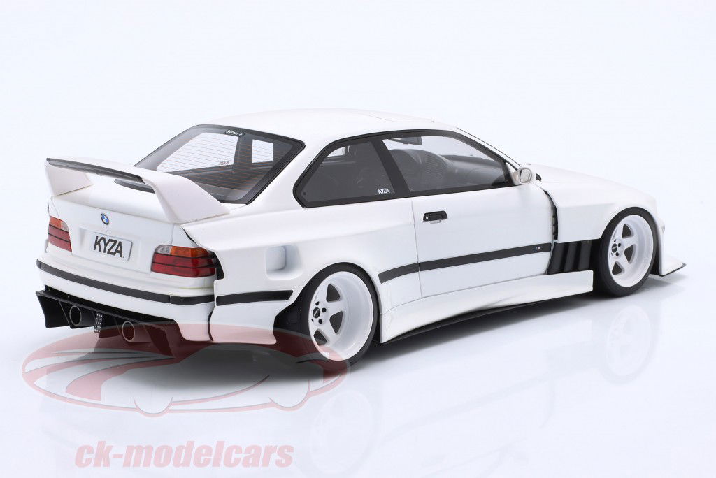 BMW E36 Khyzyl Saleem Год постройки 2022 альпийский белый 1:18 OttOmobile