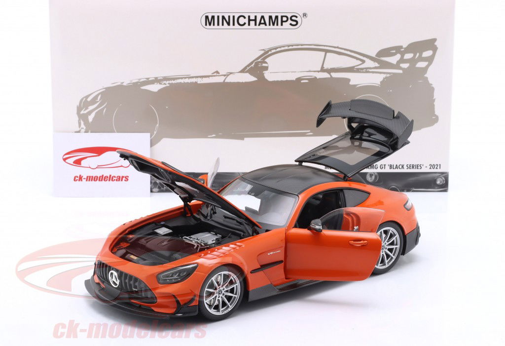 Mercedes-Benz AMG GT Anno di costruzione 2021 arancia / argento Cerchioni 1:18 Minichamps