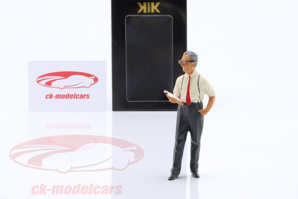 figur Enzo med udklipsholder 1:18 KK-Scale