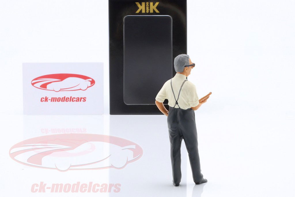Figure Enzo with clipboard 1:18 KK-Scale