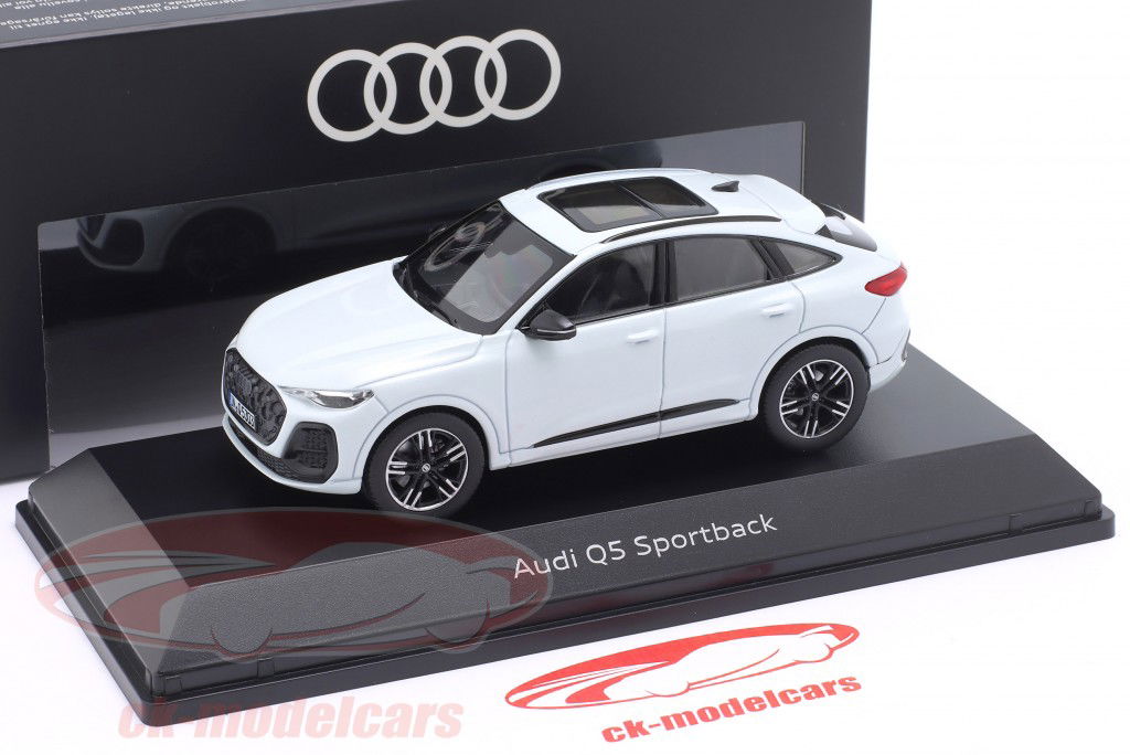Audi Q5 Sportback blanc glacier 1:43 Norev