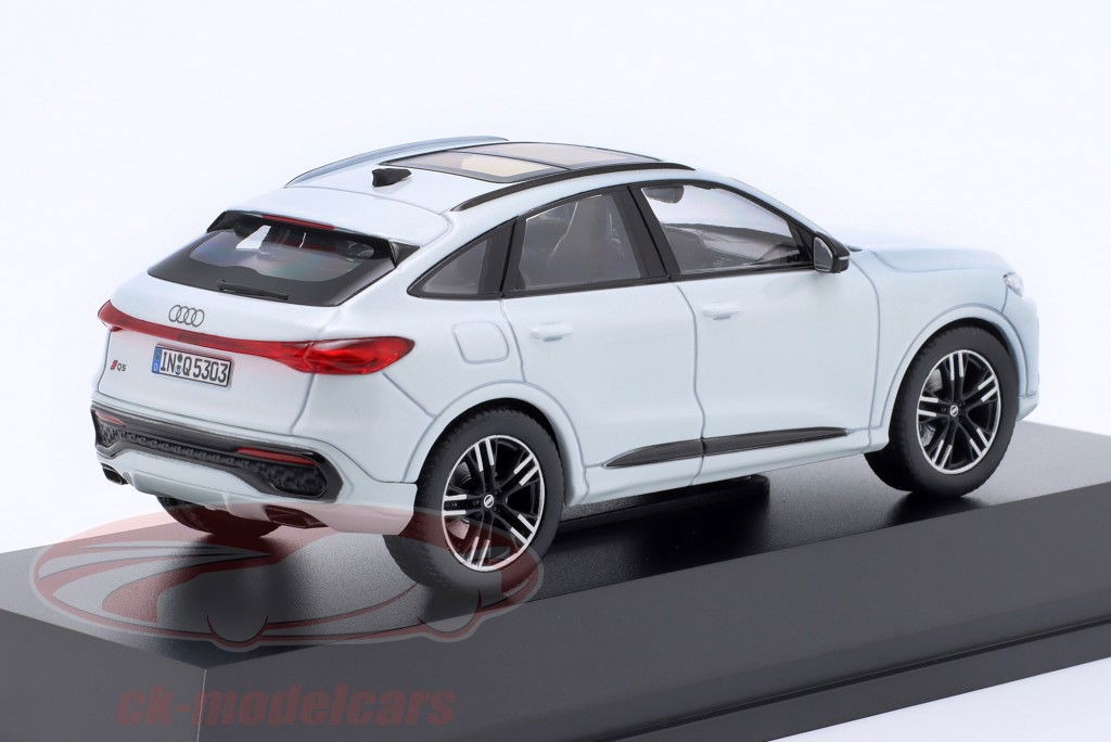 Audi Q5 Sportback blanc glacier 1:43 Norev