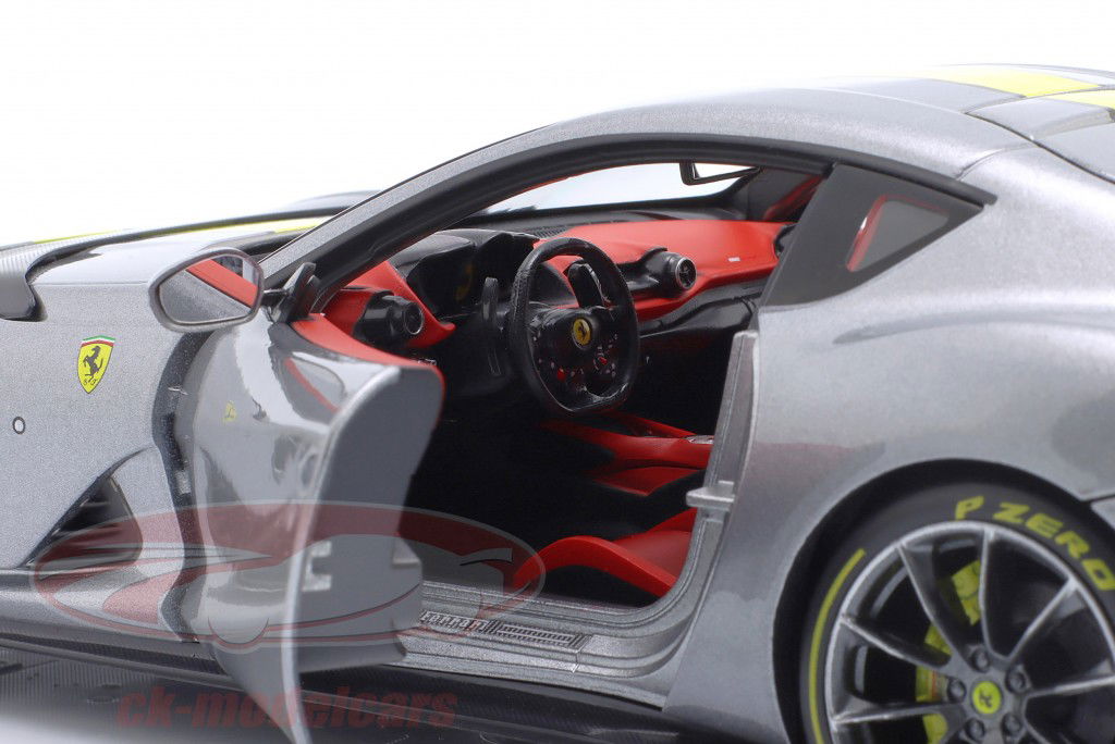 Ferrari 812 Competizione 建設年 2021 グレー メタリック 1:18 Bburago Signature