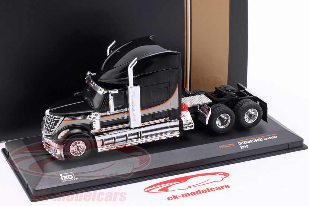 International Lonestar Année de construction 2010 noir 1:64 Ixo