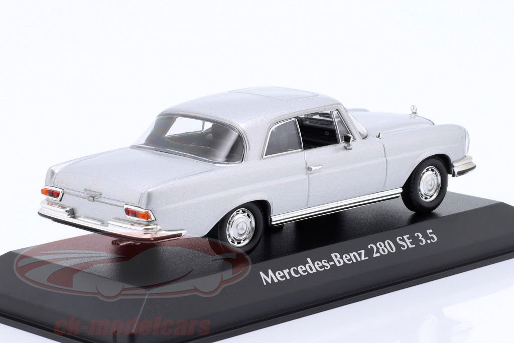 Mercedes-Benz 280 SE 3.5 Coupe (W111) Année de construction 1970 argent 1:43 Minichamps