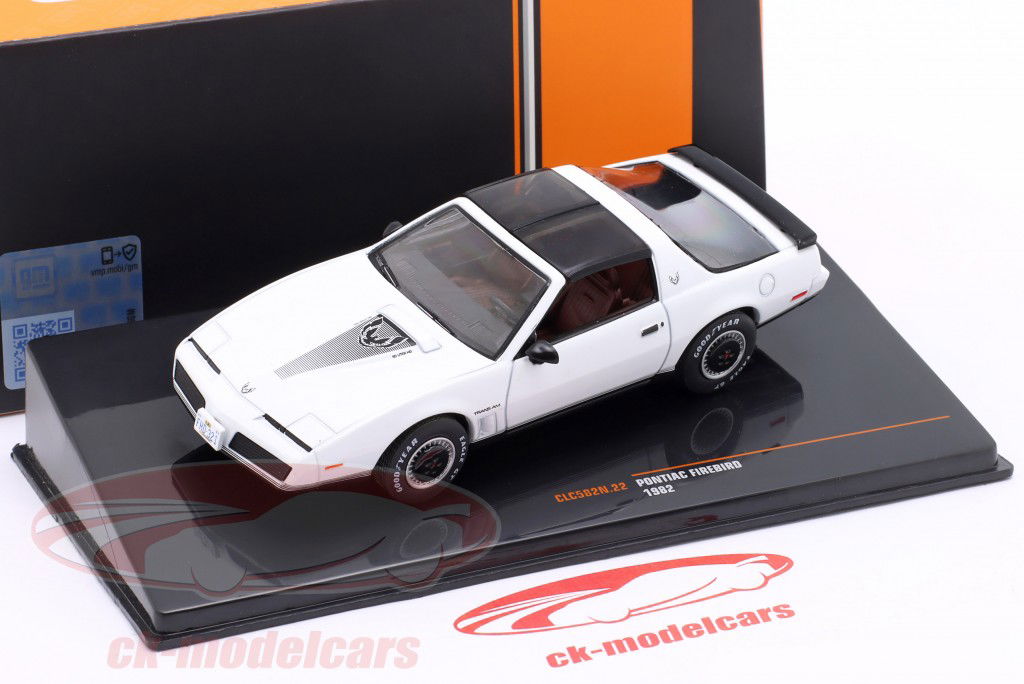 Pontiac Firebird Année de construction 1982 blanc 1:43 Ixo