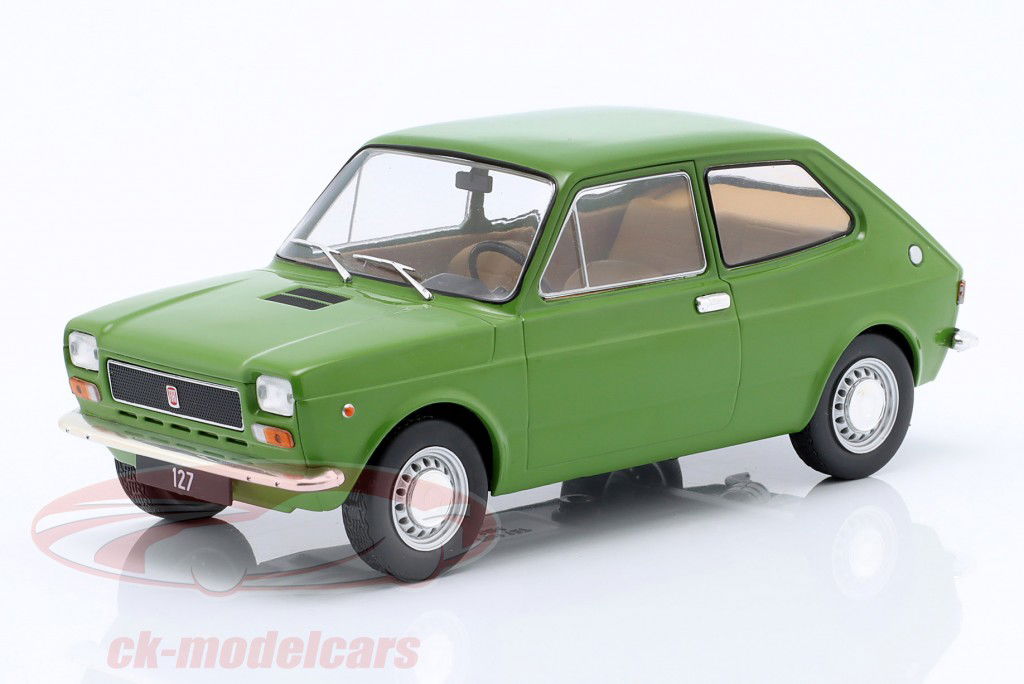Fiat 127 Année de construction 1971 vert 1:24 WhiteBox
