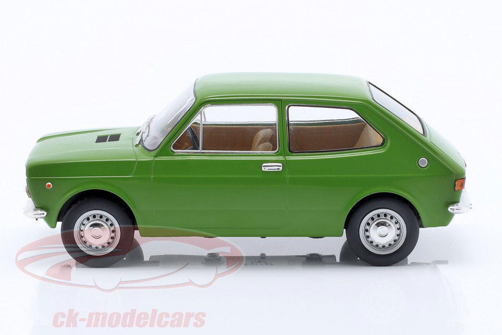 Fiat 127 Année de construction 1971 vert 1:24 WhiteBox