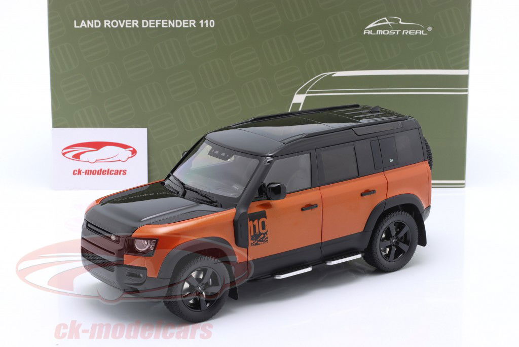 Land Rover Defender 110 建設年 2020 オレンジ / 黒 1:18 Almost Real