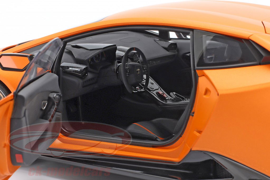 Lamborghini Huracan Performante Byggeår 2017 anthaeus appelsin 1:12 AUTOart