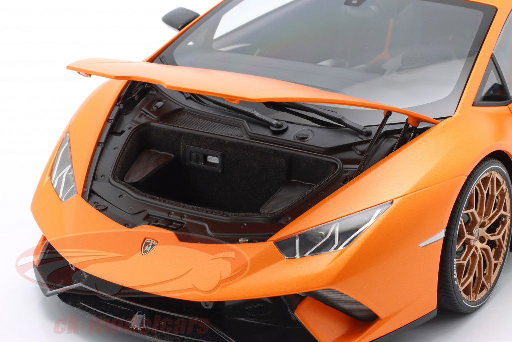 Lamborghini Huracan Performante Ano de construção 2017 anthaeus laranja 1:12 AUTOart