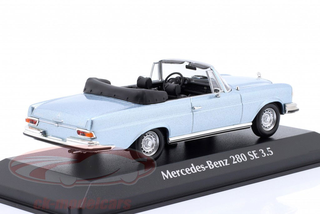 Mercedes-Benz 280 SE 3.5 (W111) Baujahr 1970 hellblau metallic 1:43 Minichamps