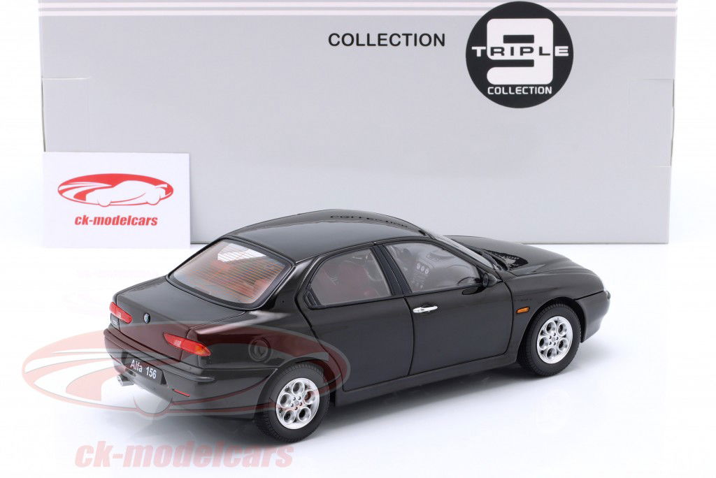 Alfa Romeo 156 Baujahr 1998 schwarz 1:18 Triple9