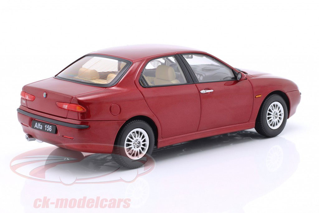 Alfa Romeo 156 Año de construcción 1998 proteo rojo metálico 1:18 Triple9