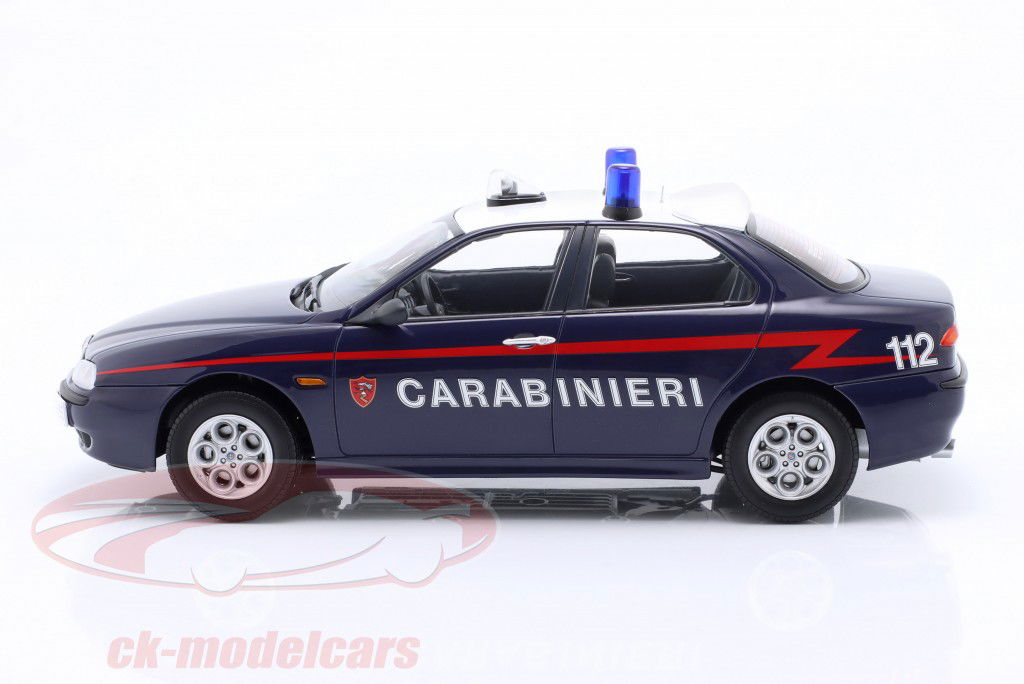 Alfa Romeo 156 Carabinieri Baujahr 1998 dunkelblau 1:18 Triple9