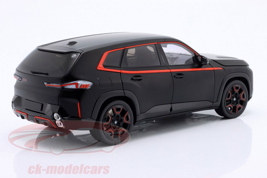 BMW XM (G09) SUV Byggeår 2023 kedelig sort / orange 1:18 Minichamps