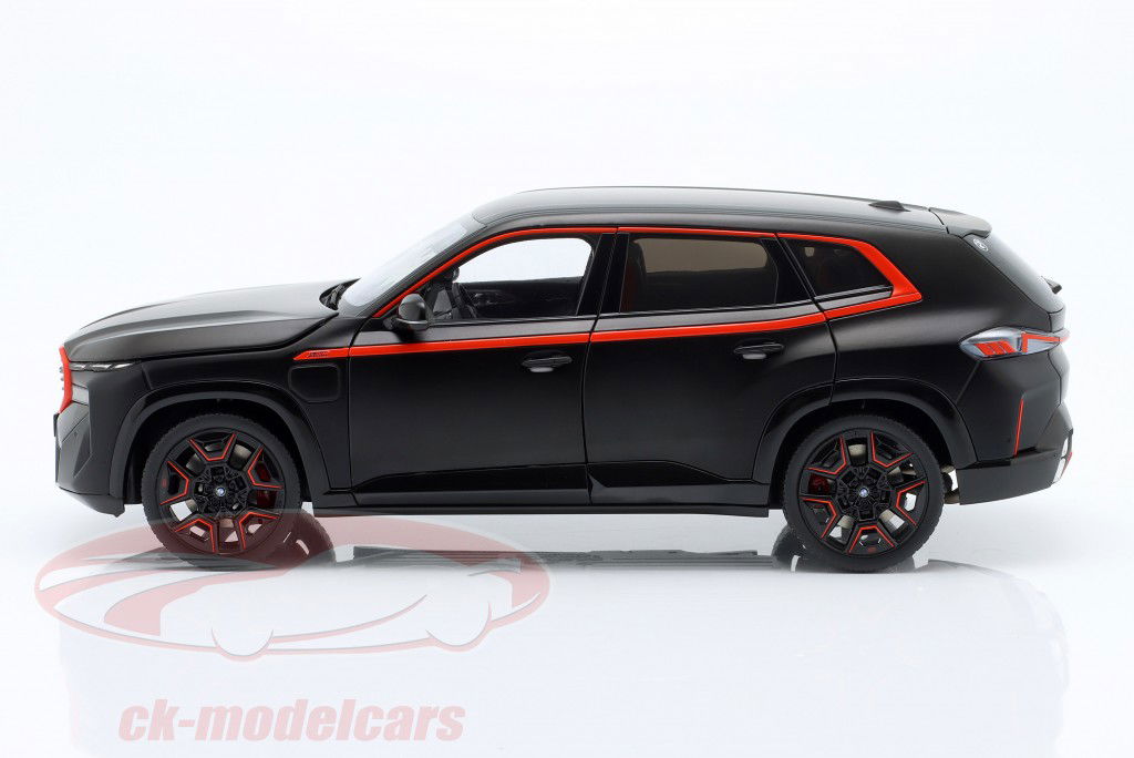 BMW XM (G09) SUV Anno di costruzione 2023 noioso nero / arancia 1:18 Minichamps