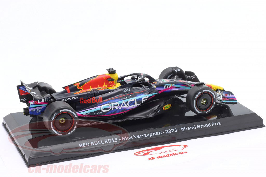 M. Verstappen Red Bull RB19 #1 Miami GP Formula 1 World Champion 2023 1:24 Premium Collectibles
