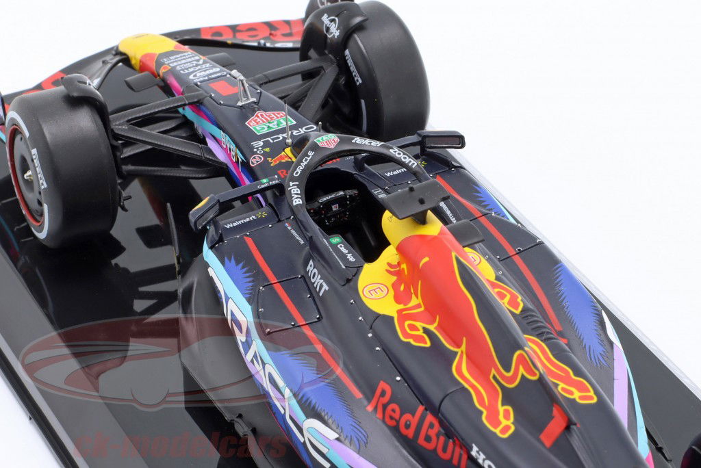 M. Verstappen Red Bull RB19 #1 Miami GP Formula 1 World Champion 2023 1:24 Premium Collectibles