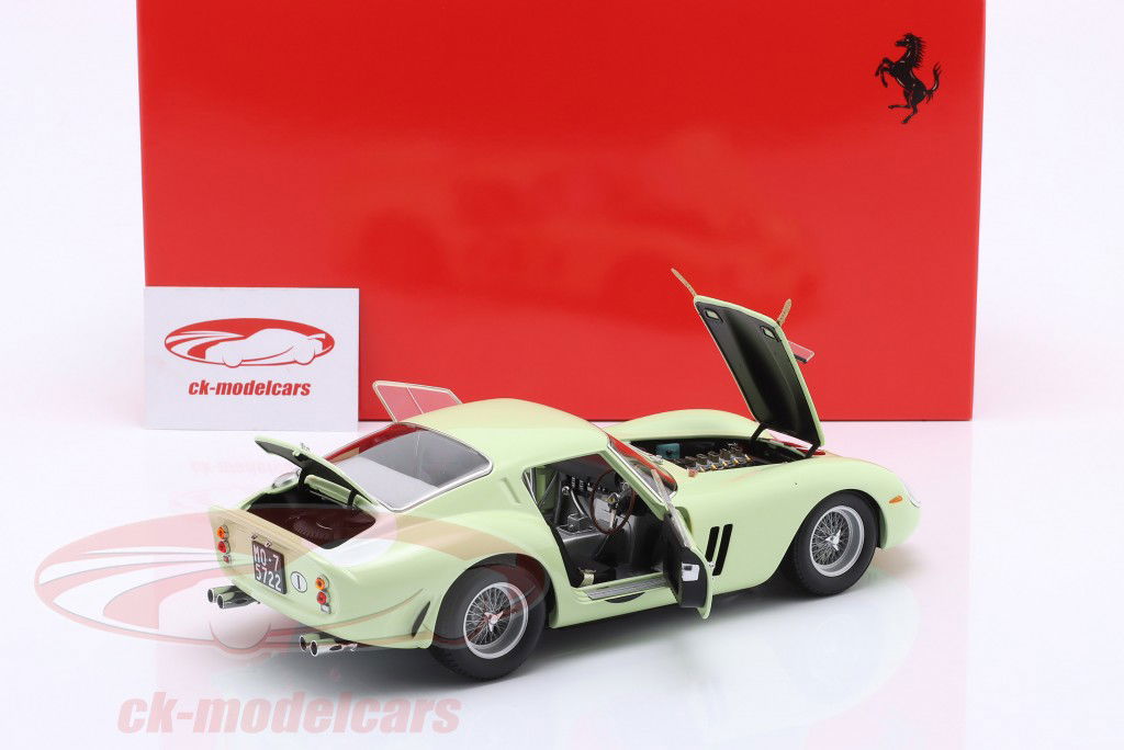 Ferrari 250 GTO #15 gagnant Tourist Trophy Goodwood 1962 Ireland 1:18 Kyosho