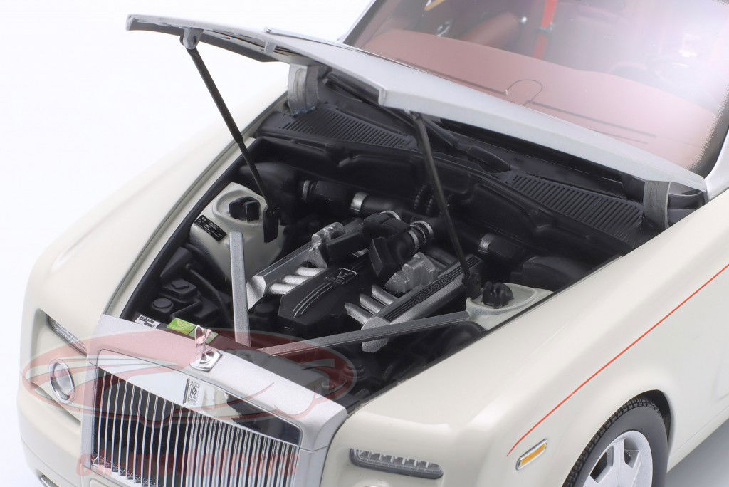 Rolls Royce Phantom Drophead кабриолет 2-дверный 2013 Английский белый 1:18 Kyosho