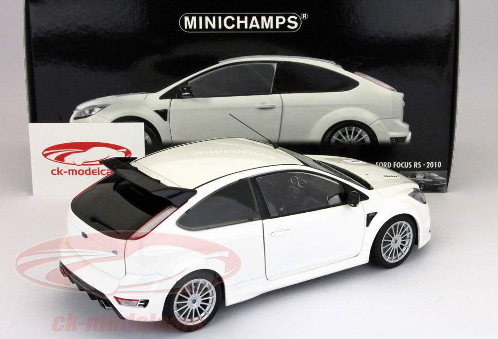 Ford Focus RS 2010 white 1:18 Minichamps