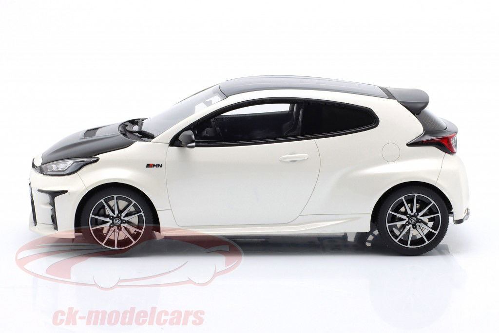 Toyota Yaris GRMN Package year 2022 pearl white 1:18 OttOmobile