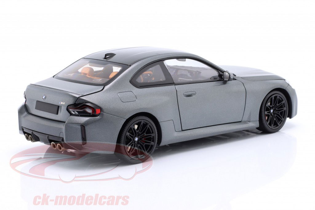 BMW M2 (G87) Año de construcción 2023 aburrido gris 1:18 Minichamps