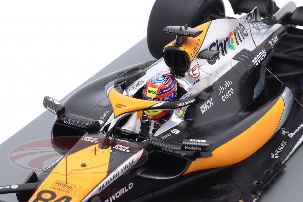 Oscar Piastri McLaren MCL60 #81 4e Brits GP formule 1 2023 1:18 Spark