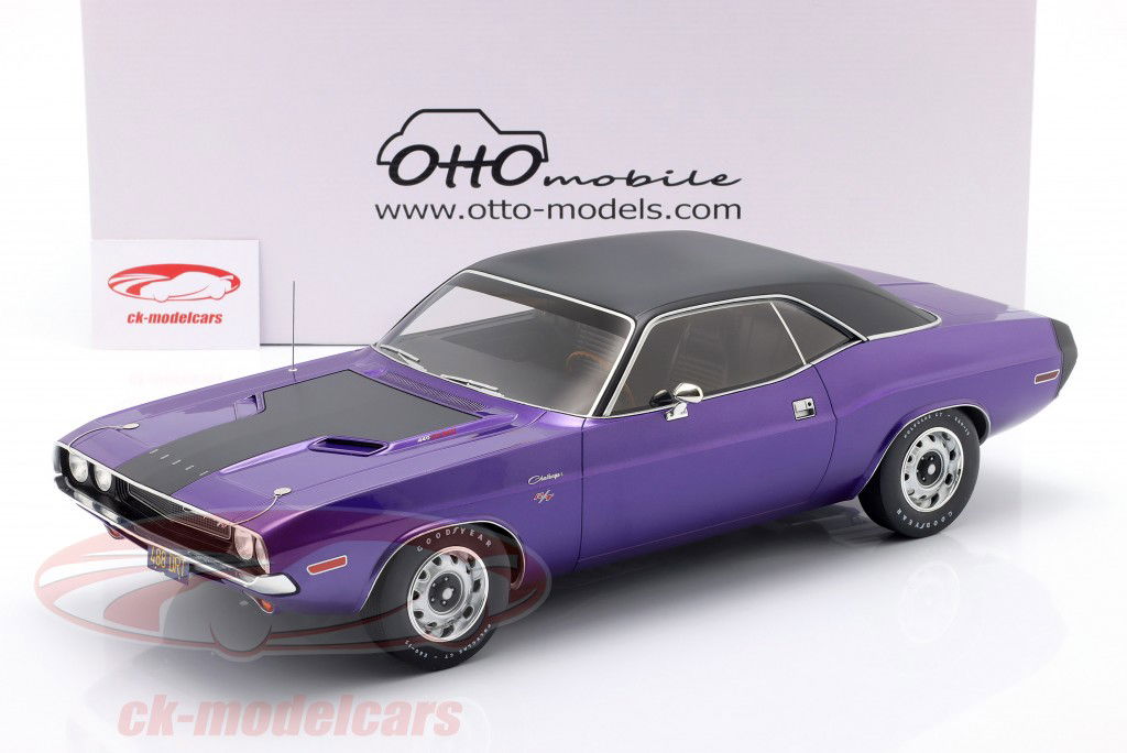 Dodge Challenger R/T Ano de construção 1970 roxo metálico 1:12 OttOmobile