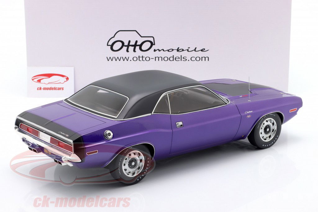 Dodge Challenger R/T Ano de construção 1970 roxo metálico 1:12 OttOmobile