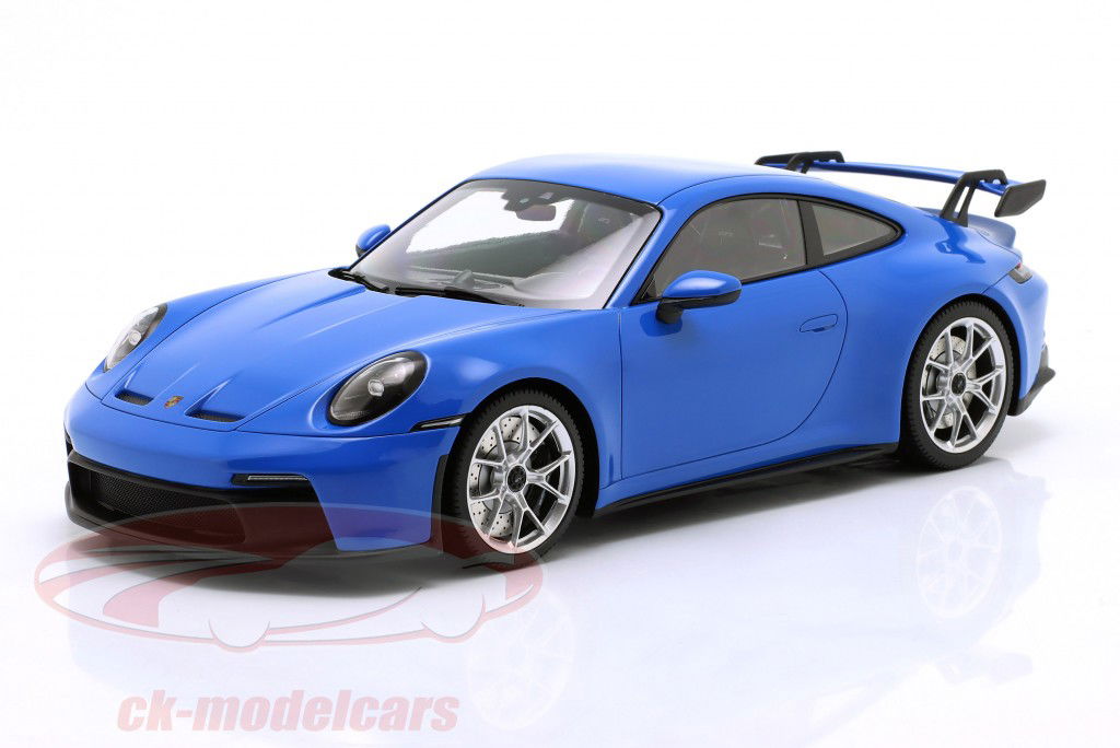 Porsche 911 (992) GT3 2021 シャークブルー / 銀 リム 1:18 Minichamps