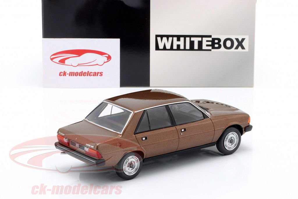 Peugeot 305 Año de construcción 1977 marrón oscuro metálico 1:24 WhiteBox