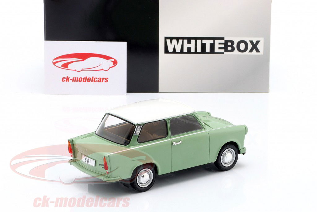 Trabant 601 Année de construction 1965 vert clair 1:24 WhiteBox