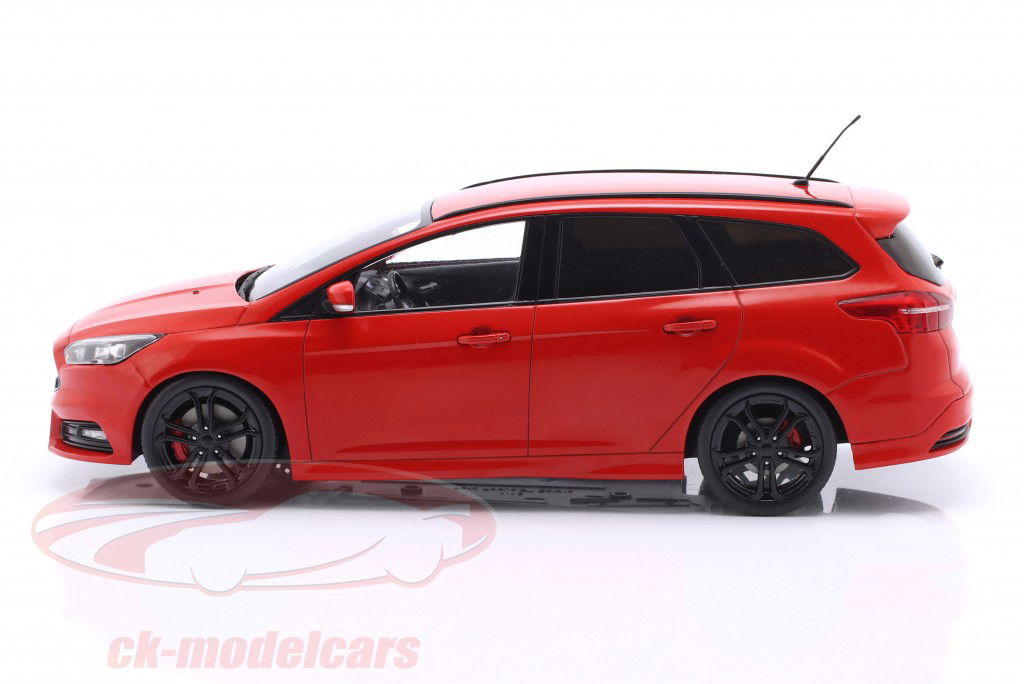 Ford Focus ST Year 2015 red 1:18 Ixo