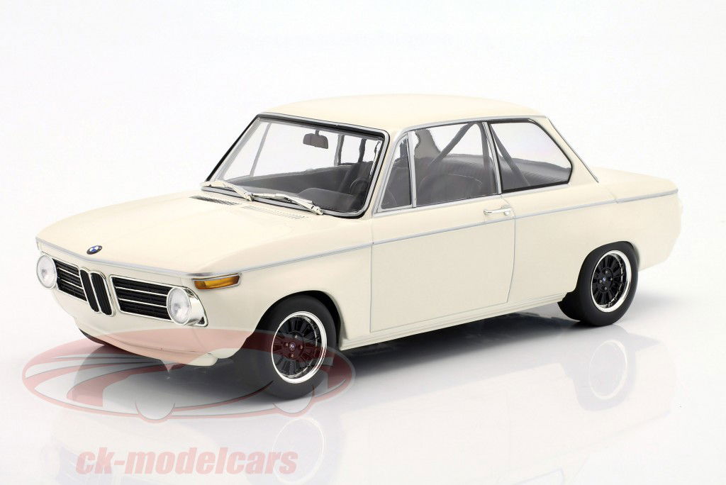BMW 2002 Plain Body Version 1970 blanc 1:18 Minichamps