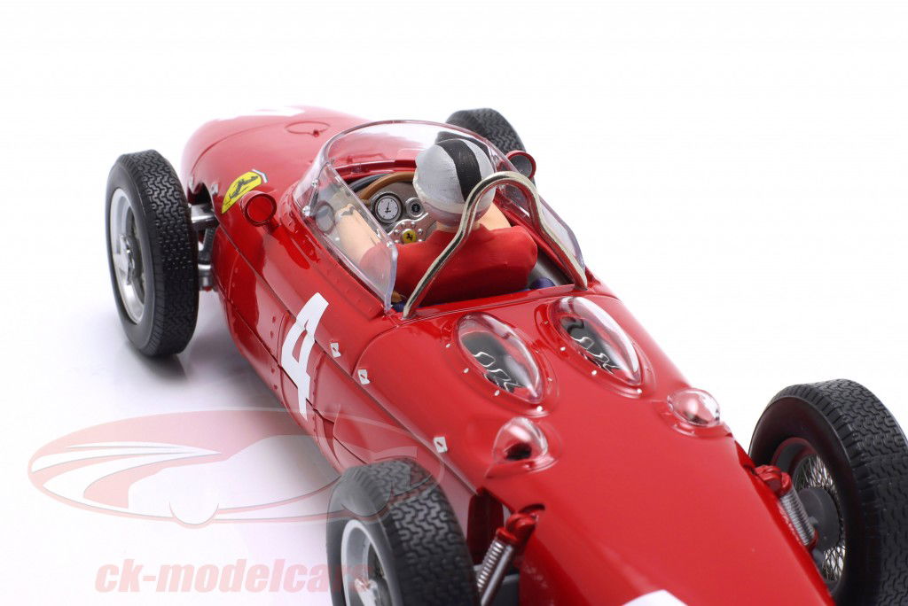 Impostato: Ferrari 156 Sharknose #4 vincitore britannico GP F1 1961 con Figura del conducente 1:18 CMR