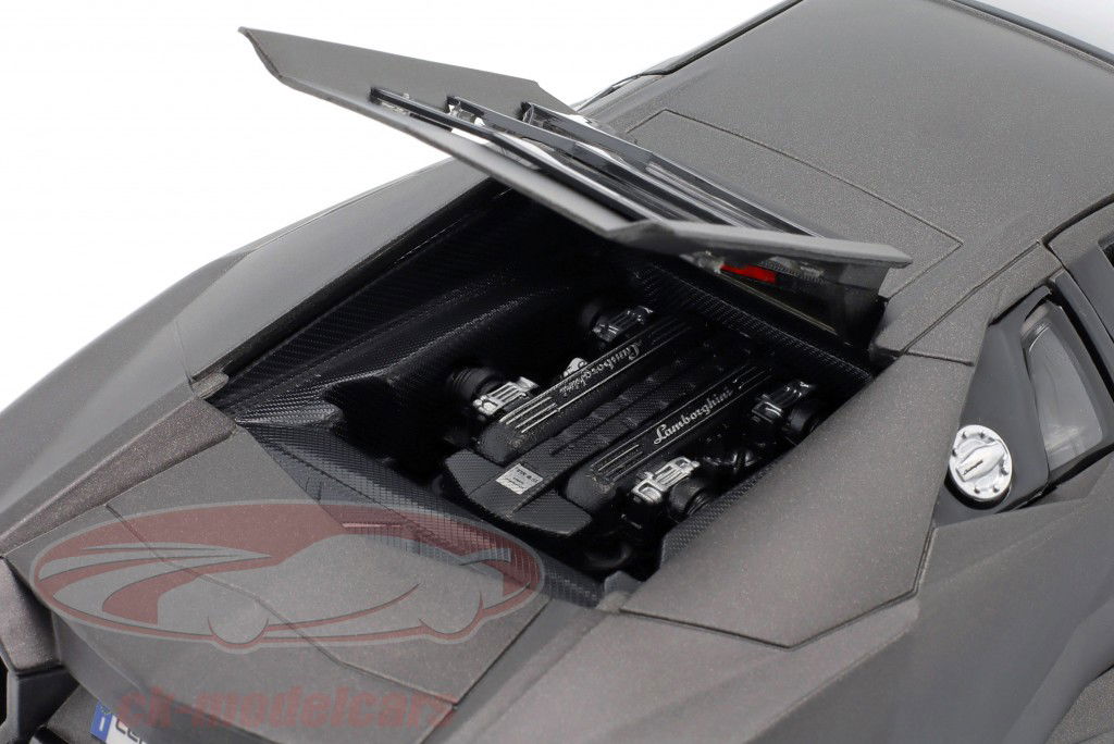 兰博基尼Reventon的建于2008年灰色1:18 Bburago