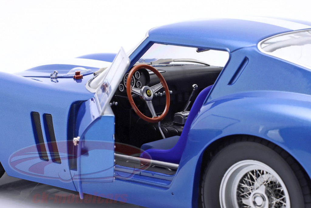 Ferrari 250 GTO Année de construction 1962 bleu métallique / blanc 1:12 KK-Scale