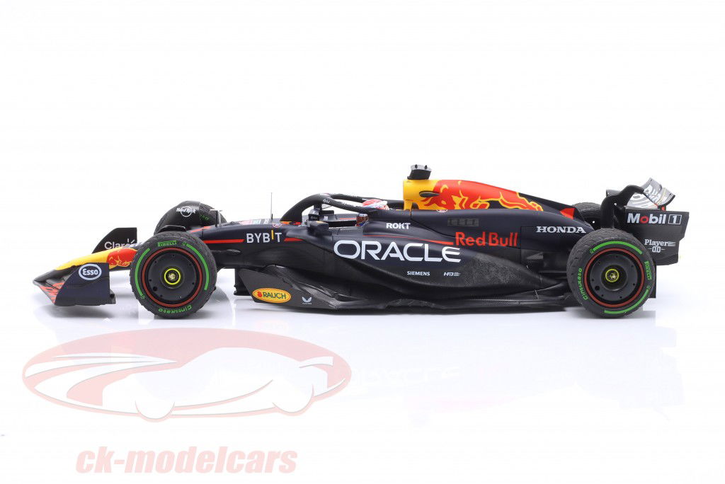 M. Verstappen Red Bull RB20 #1 Sieger Kanada GP Formel 1 Weltmeister 2024 1:18 Minichamps