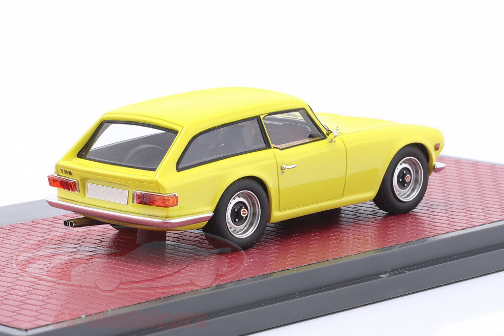 Triumph TR6 Shooting Brake geel 1:43 Matrix