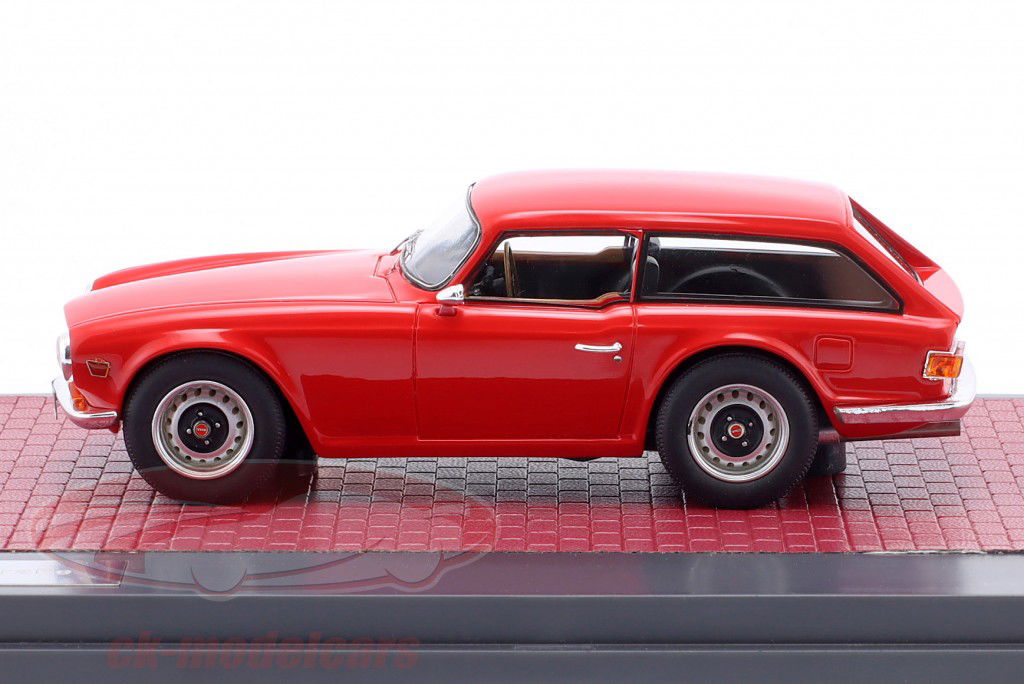 Triumph TR6 Shooting Brake rood 1:43 Matrix