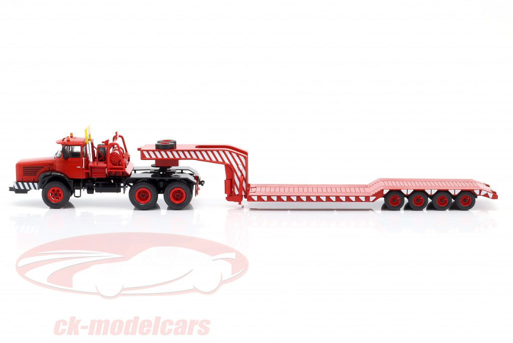 Berliet TB 015 M3 6x4 Pianale ribassato Anno di costruzione 1967 rosso / bianco 1:43 Ixo