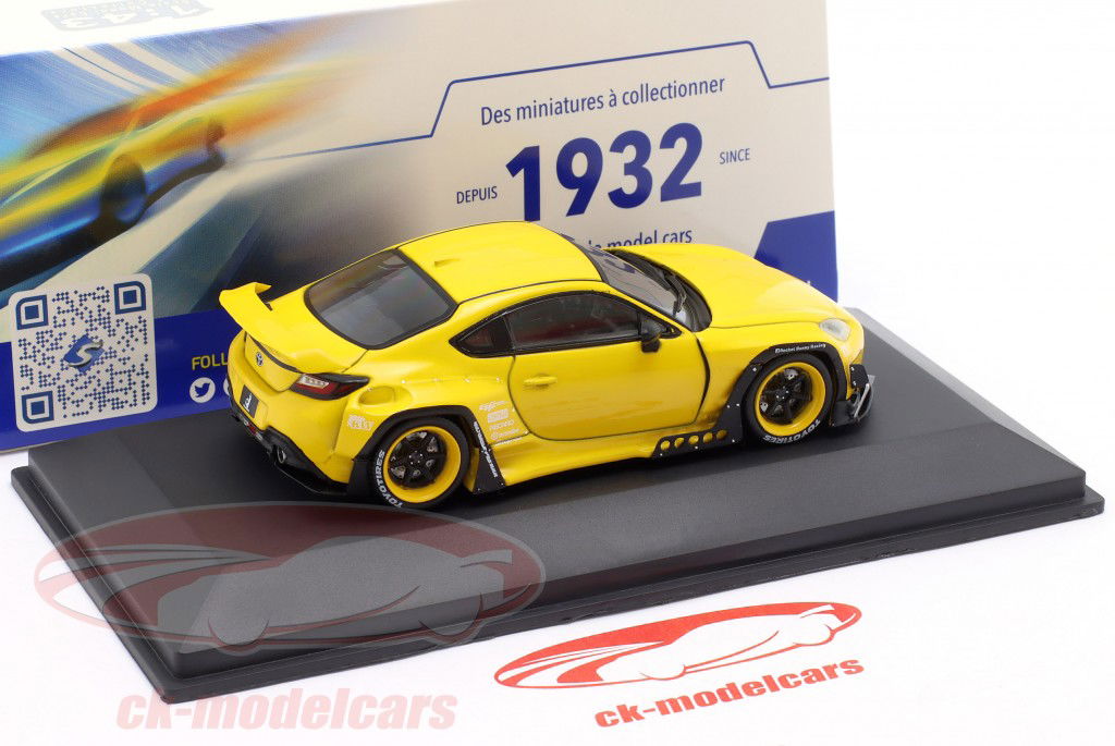 Toyota GR86 Pandem Rocket Bunny 黄色的 1:43 Solido