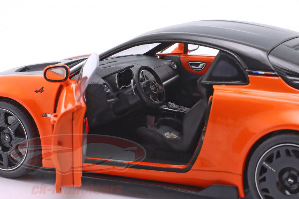 Alpine A110 Radicale Byggeår 2024 orange 1:18 Solido