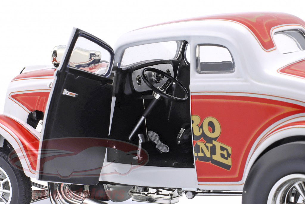 Gasser Nitro Methane Byggeår 1933 brun, hvid 1:18 GMP