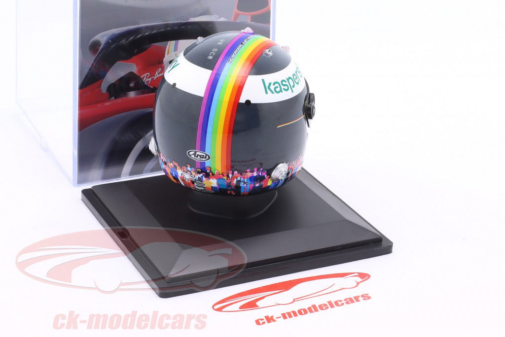 Sebastian Vettel #5 Scuderia Ferrari 3º Turquia GP fórmula 1 2020 capacete 1:5 Spark Editions