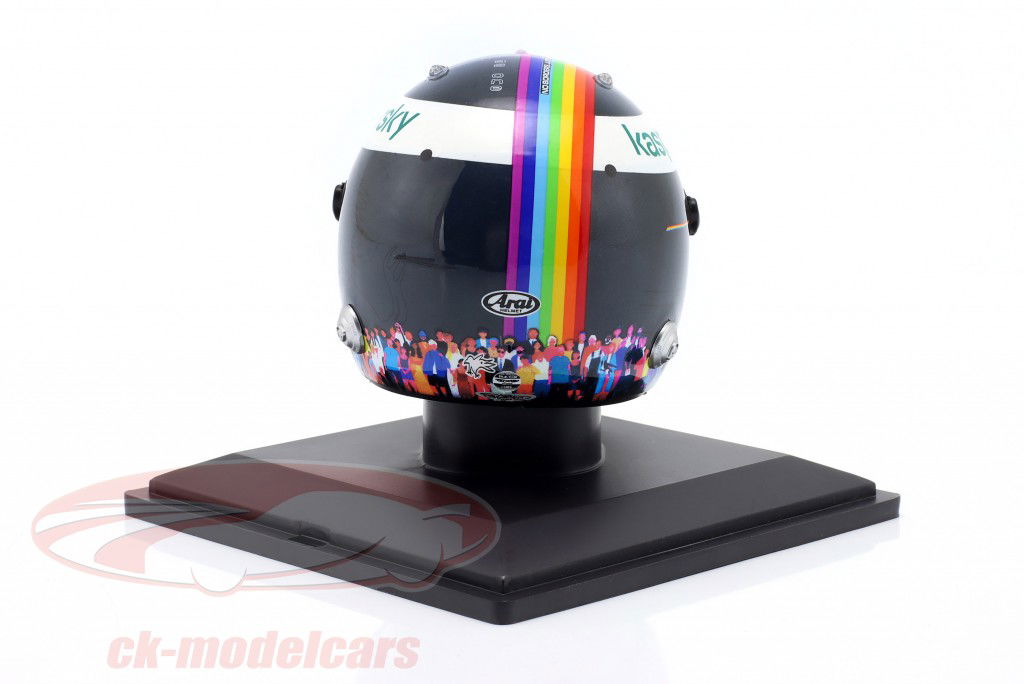 Sebastian Vettel #5 Scuderia Ferrari 3e Turkije GP formule 1 2020 helm 1:5 Spark Editions