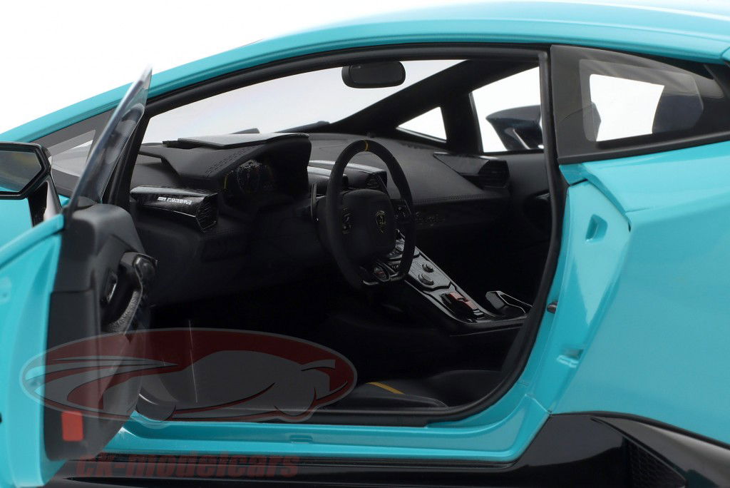 Lamborghini Huracan Performante Année de construction 2017 lumière bleu 1:12 AUTOart